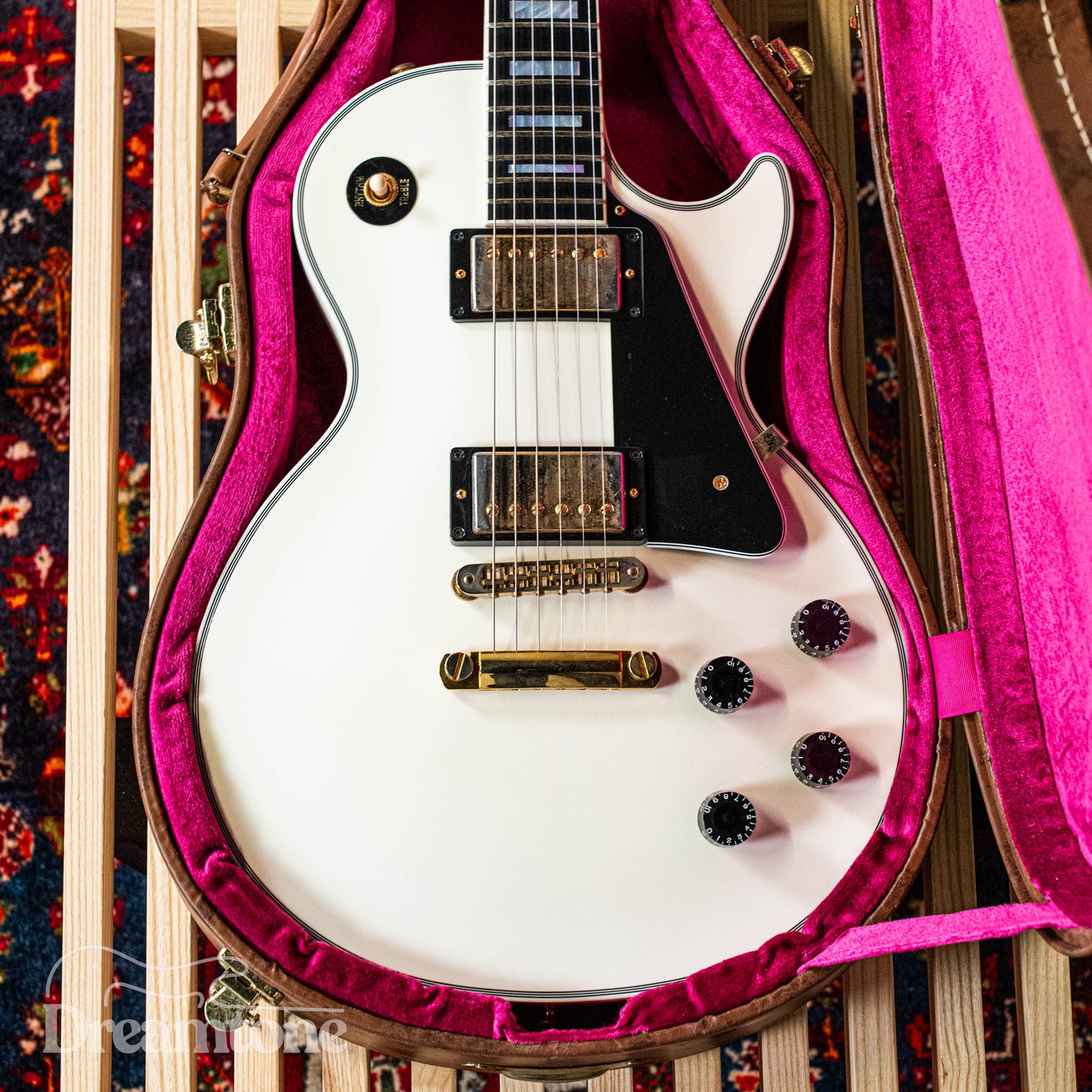 Gibson Custom Shop 1957 Les Paul Custom Black Beauty Reissue or Gibson Custom Shop Les Paul Custom Alpine White 2016