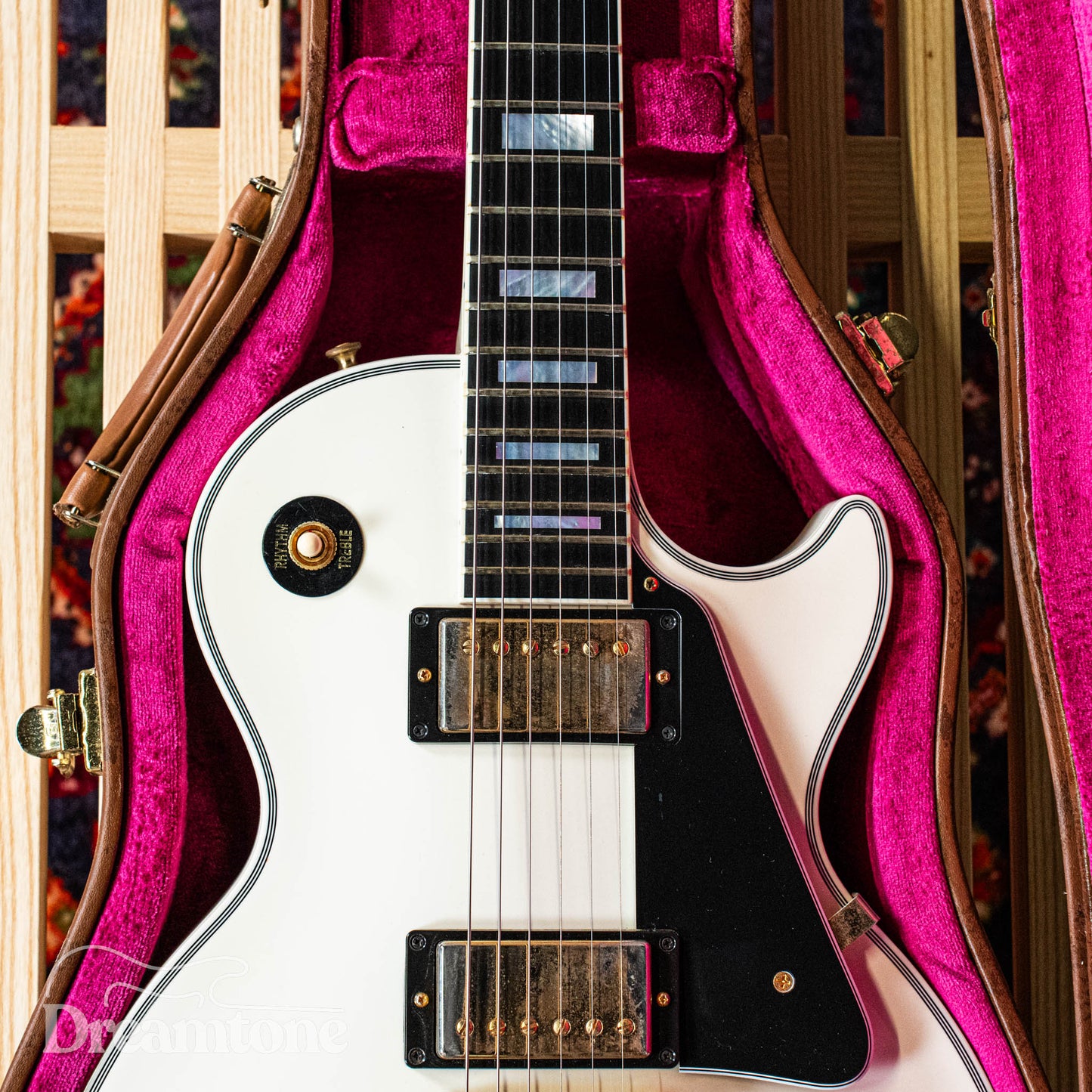 Gibson Custom Shop 1957 Les Paul Custom Black Beauty Reissue or Gibson Custom Shop Les Paul Custom Alpine White 2016