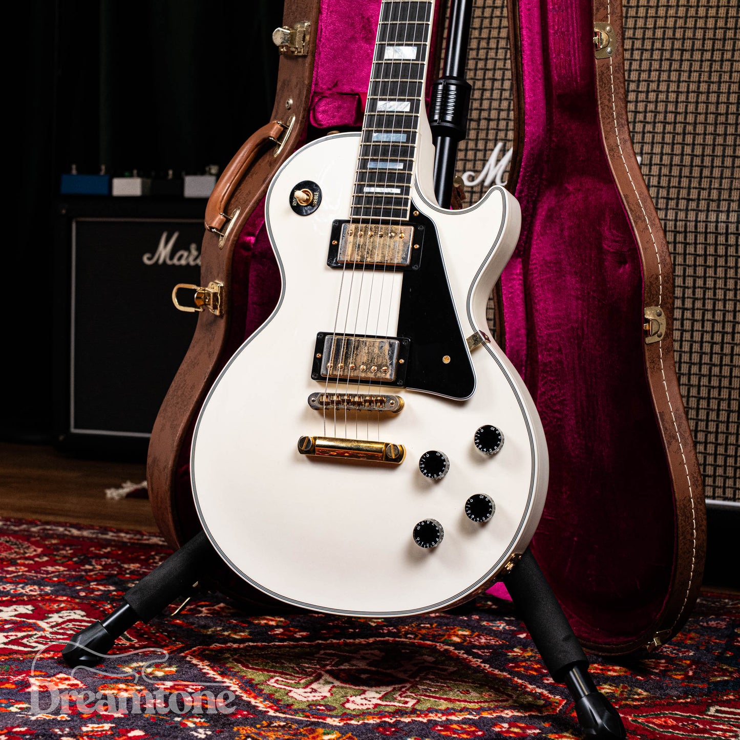 Gibson Custom Shop 1957 Les Paul Custom Black Beauty Reissue or Gibson Custom Shop Les Paul Custom Alpine White 2016
