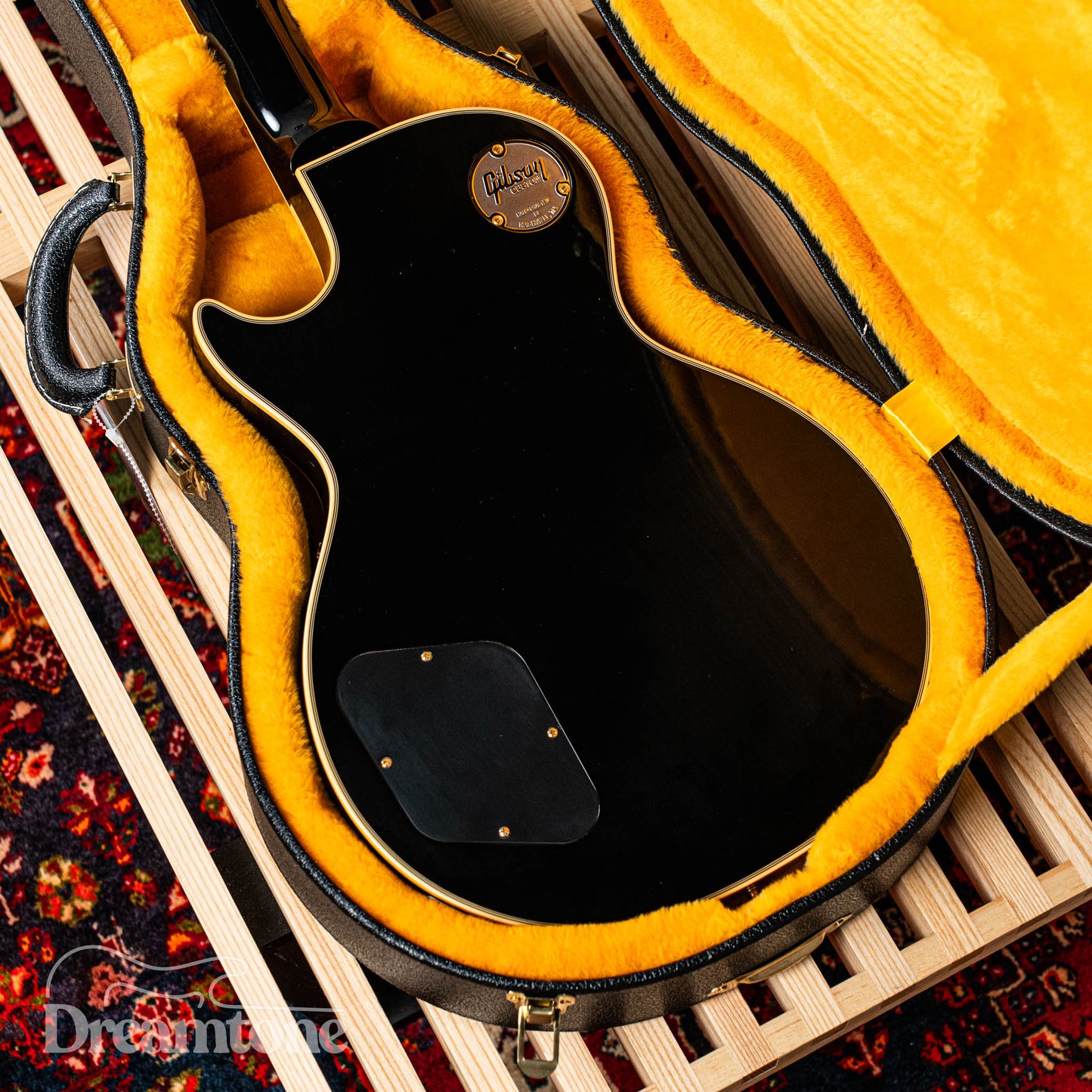 Gibson Custom Shop 1957 Les Paul Custom Black Beauty Reissue or Gibson Custom Shop Les Paul Custom Alpine White 2016