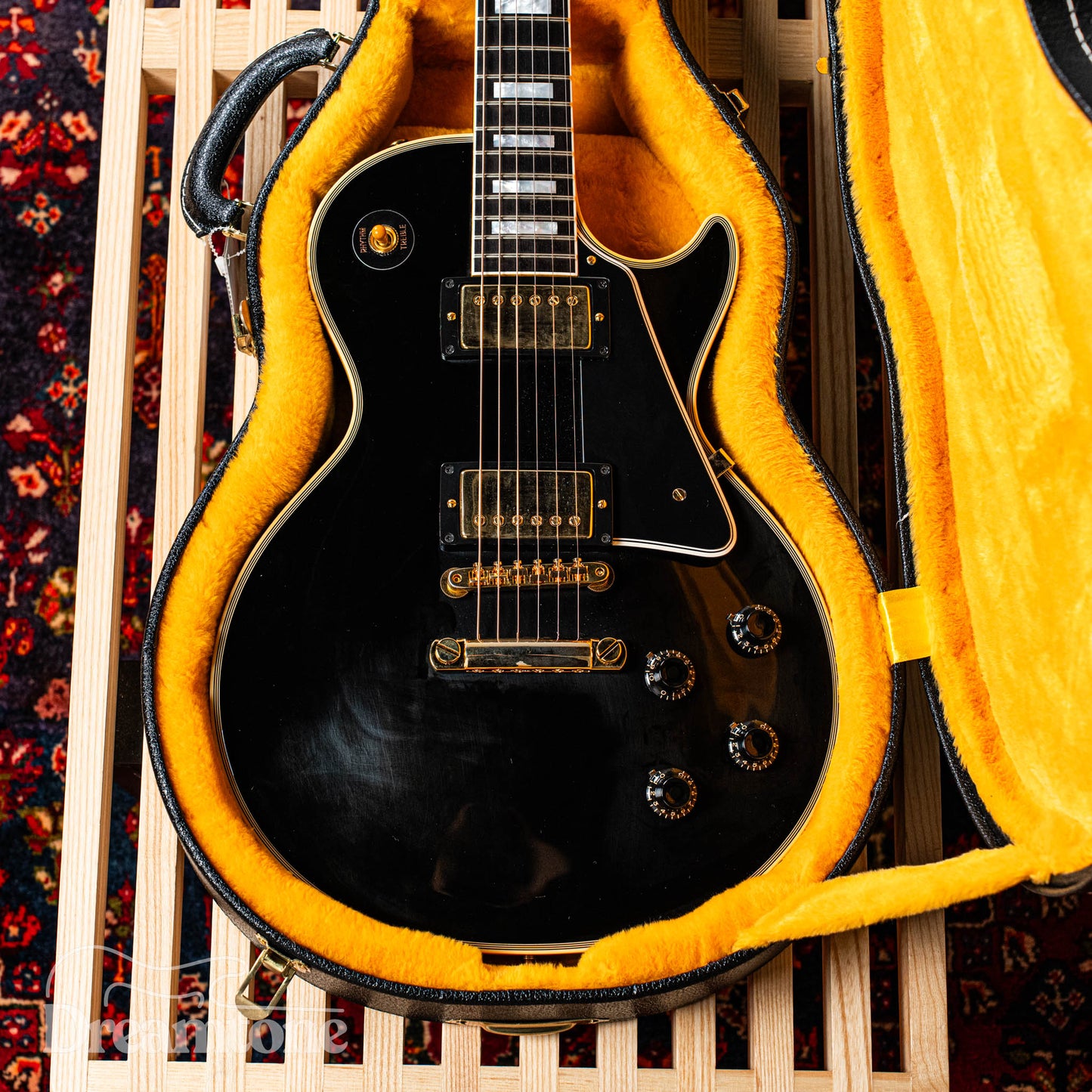 Gibson Custom Shop 1957 Les Paul Custom Black Beauty Reissue or Gibson Custom Shop Les Paul Custom Alpine White 2016