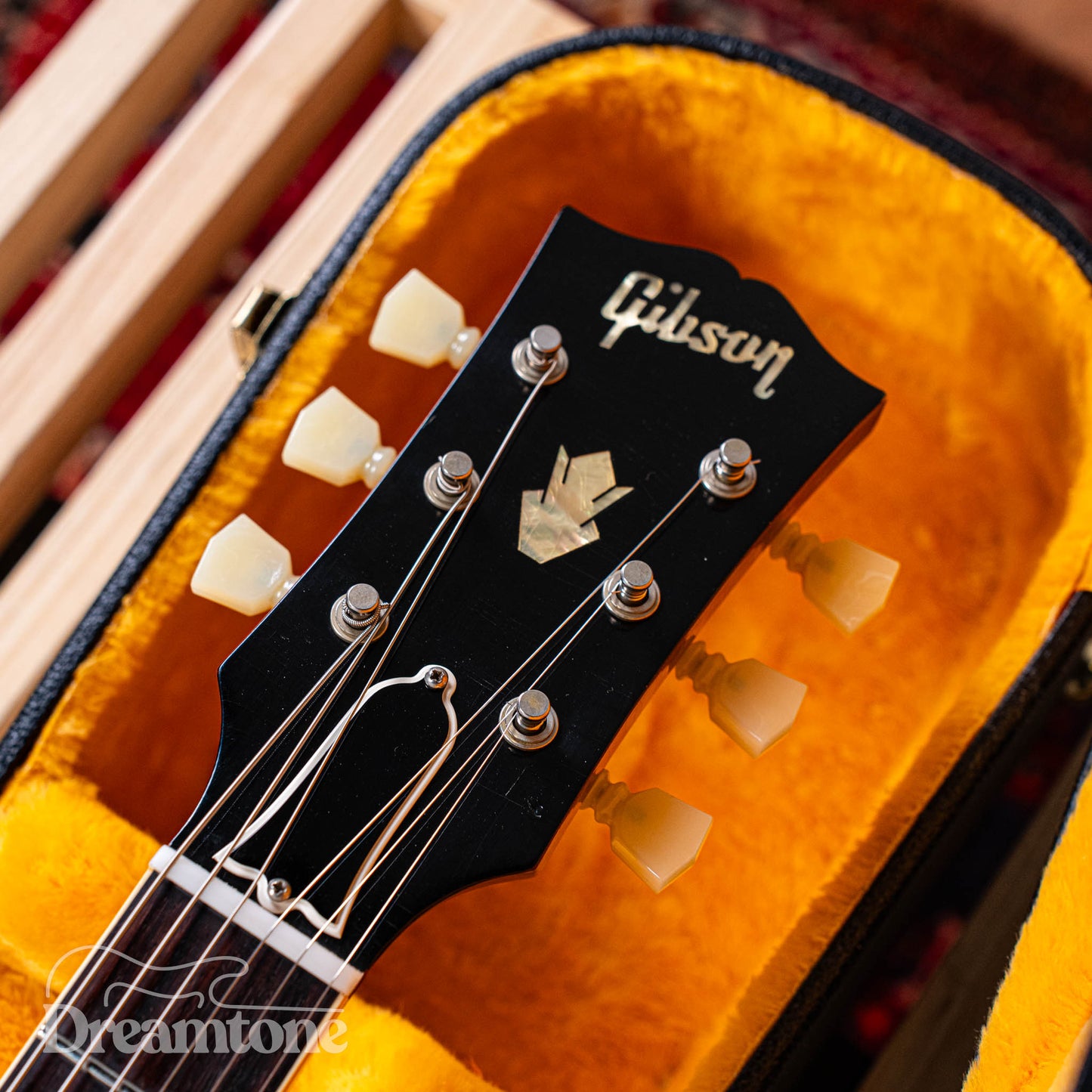 Gibson Murphy Lab 1961 ES-335 Cherry Ultra Light Aged + Marshall 1962 Bluesbreaker Combo & Accessories